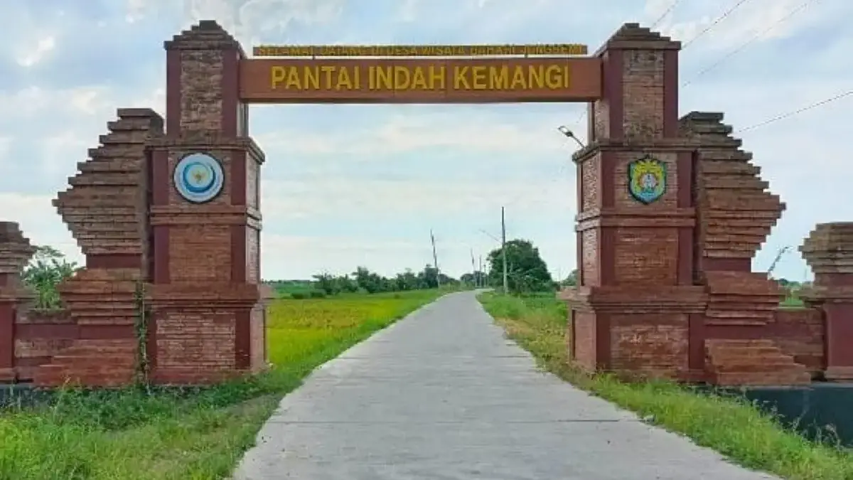 Pantai Indah Kemangi Kendal Raup Miliaran Rupiah, Biayai Sekolah Gratis Warga Desa