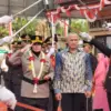 pedang-pora--sambut-akbp-dies-ferra-ningtias-polwan-pertama-kapolres-pekalongan-kota