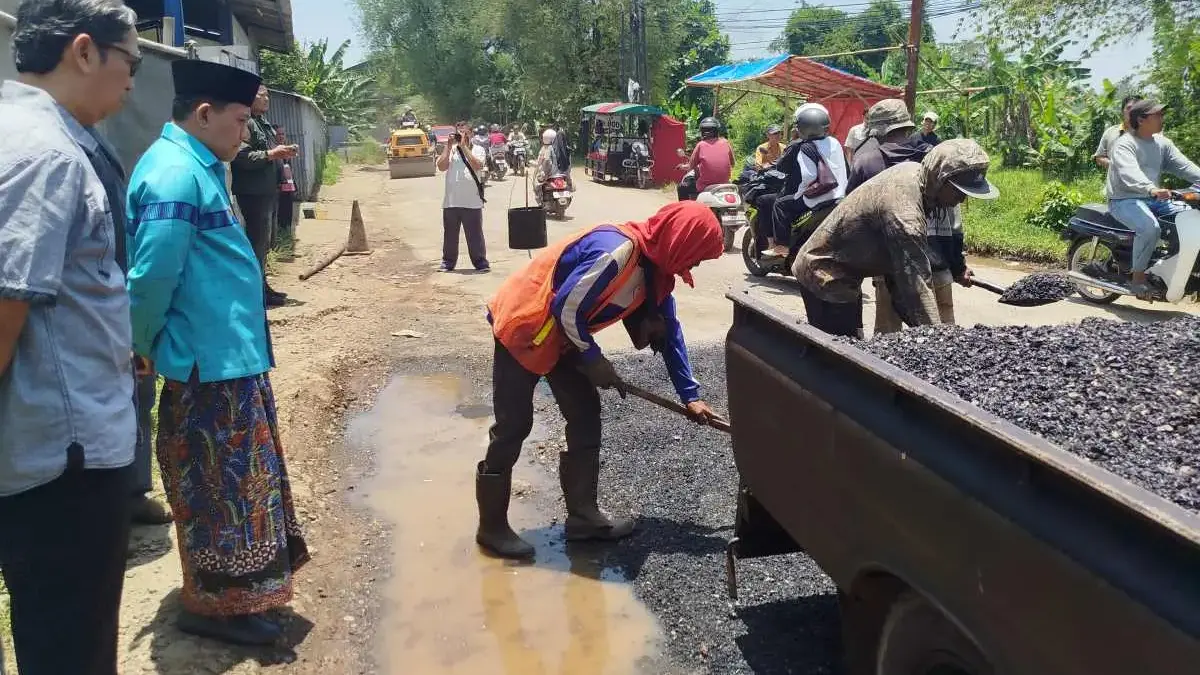Pemkab Pekalongan Gelontorkan Rp5,8 Miliar untuk Peningkatan Jalan Watusalam, Lelang Pekan Depan Pemkab Pekalongan Gelontorkan Rp5,8 Miliar untuk Peningkatan Jalan Watusalam, Lelang Pekan Depan
