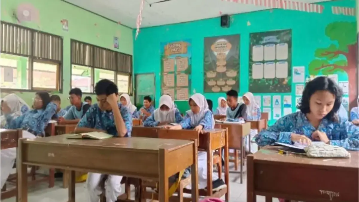 SMPN 4 Pekalongan Rutinkan TRYAS Budaya Setiap Pagi, Tanamkan Karakter Religius pada Siswa SMPN 4 Pekalongan Rutinkan TRYAS Budaya Setiap Pagi, Tanamkan Karakter Religius pada Siswa