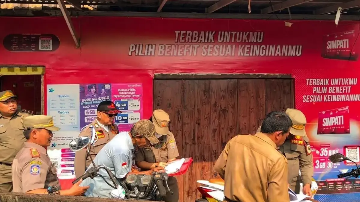 Satpol PP dan Disperindagkop Batang Tertibkan PKL RSUD, Relokasi ke Pujasera Dimulai Satpol PP dan Disperindagkop Batang Tertibkan PKL RSUD, Relokasi ke Pujasera Dimulai