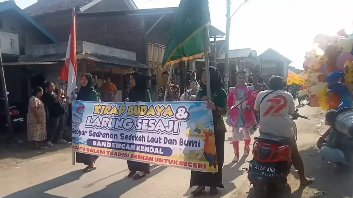 Sedekah Laut Bandengan Perkuat Solidaritas Warga Hadapi Ancaman Banjir Rob