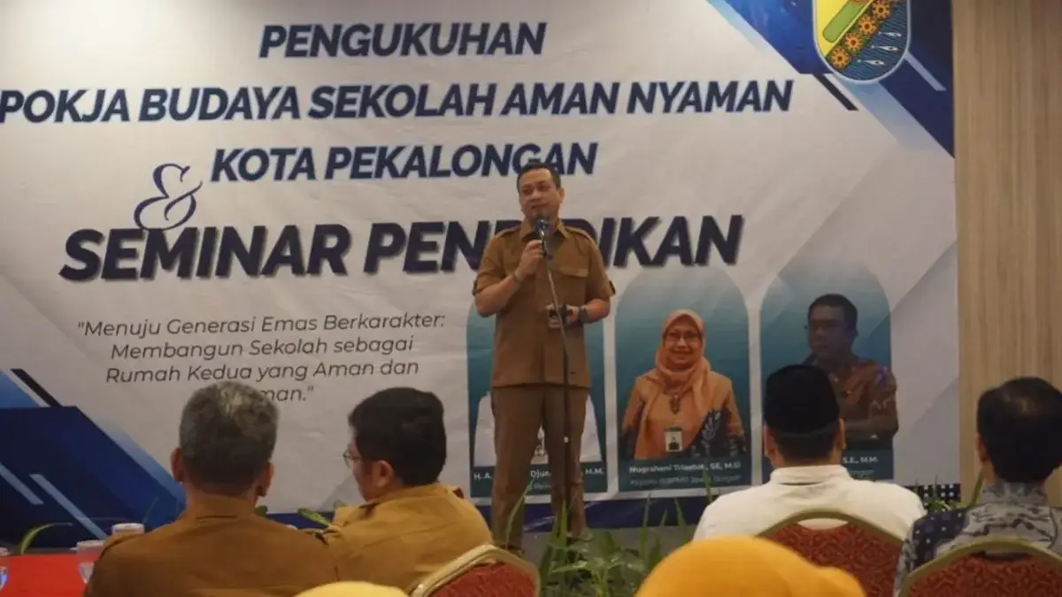 Wali Kota Pekalongan Kaji Merger Sekolah Dasar, SPMB 2026 Berjalan Transparan Wali Kota Pekalongan Kaji Merger Sekolah Dasar, SPMB 2026 Berjalan Transparan