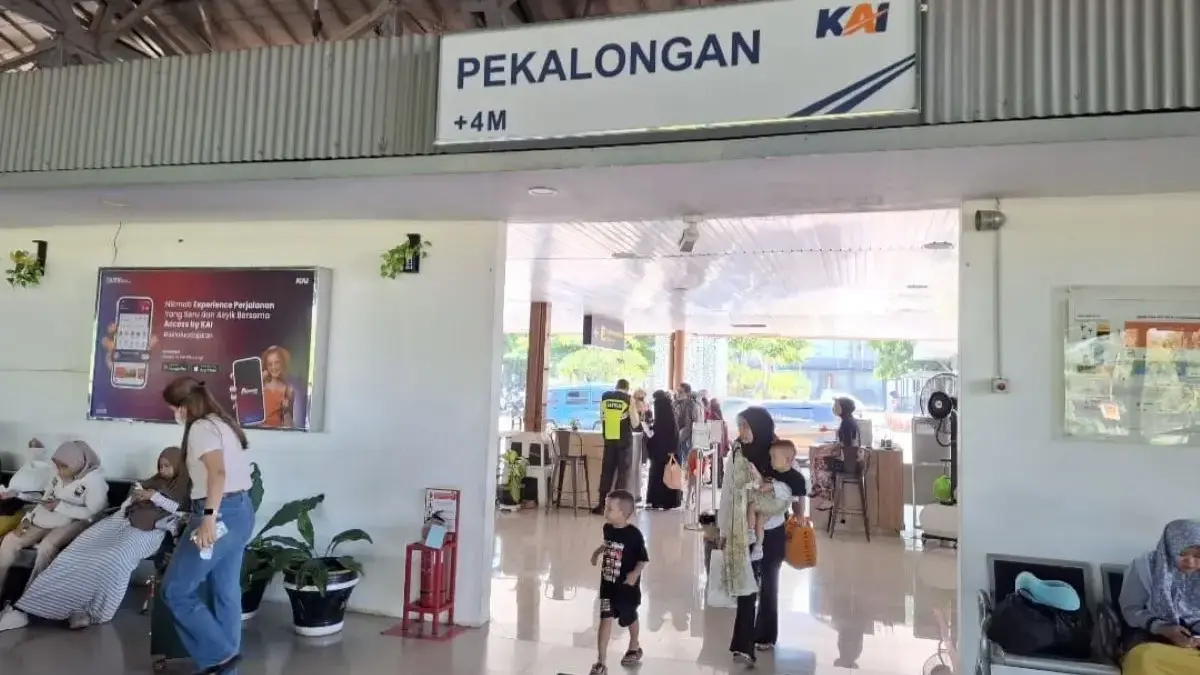 273 Ribu Penumpang Naik Turun di Stasiun Pekalongan, KA Kaligung Paling Favorit