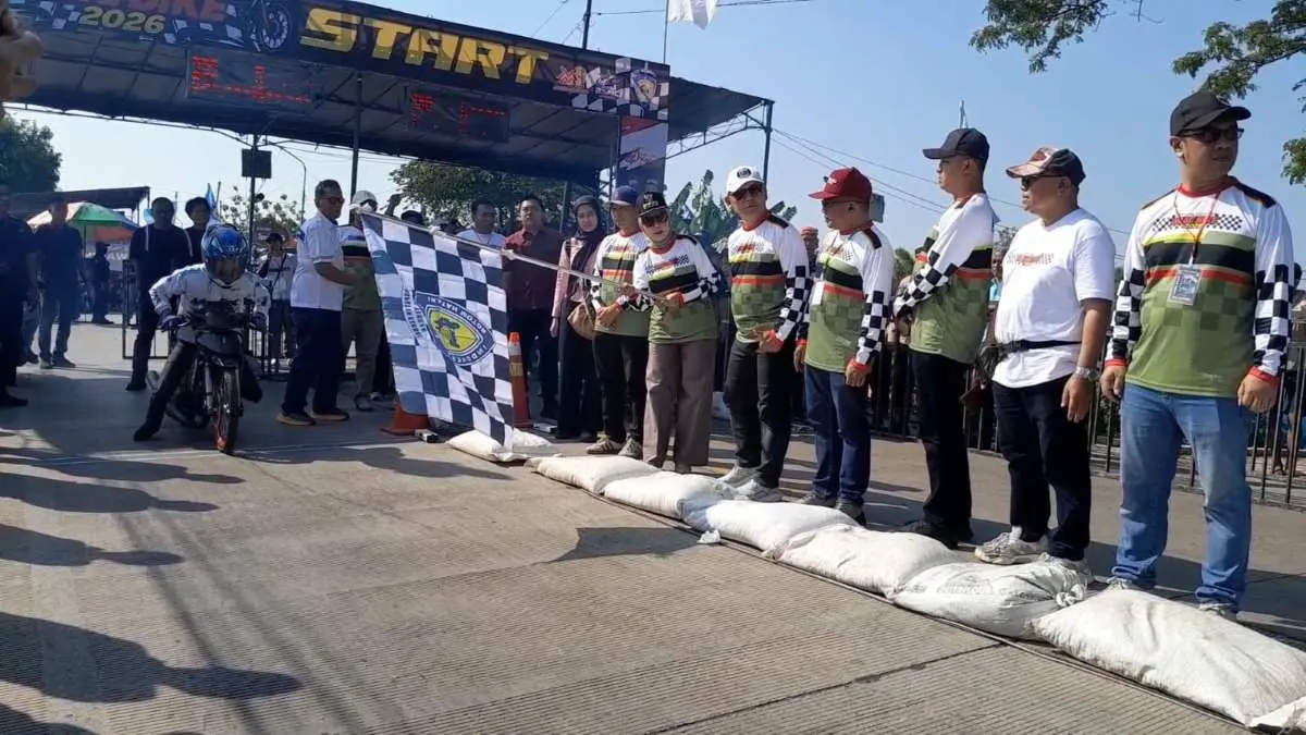 Bupati Kendal Start Balap Drag Bike, Siapkan Trek Permanen Tekan Balap Liar Bupati Kendal Start Balap Drag Bike, Siapkan Trek Permanen Tekan Balap Liar