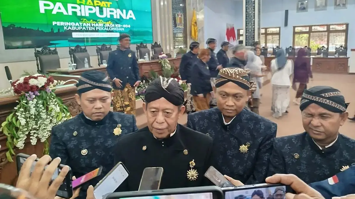 Hari Jadi ke-404, DPRD Pekalongan Komitmen Tingkatkan Disiplin Anggota Hari Jadi ke-404, DPRD Pekalongan Komitmen Tingkatkan Disiplin Anggota