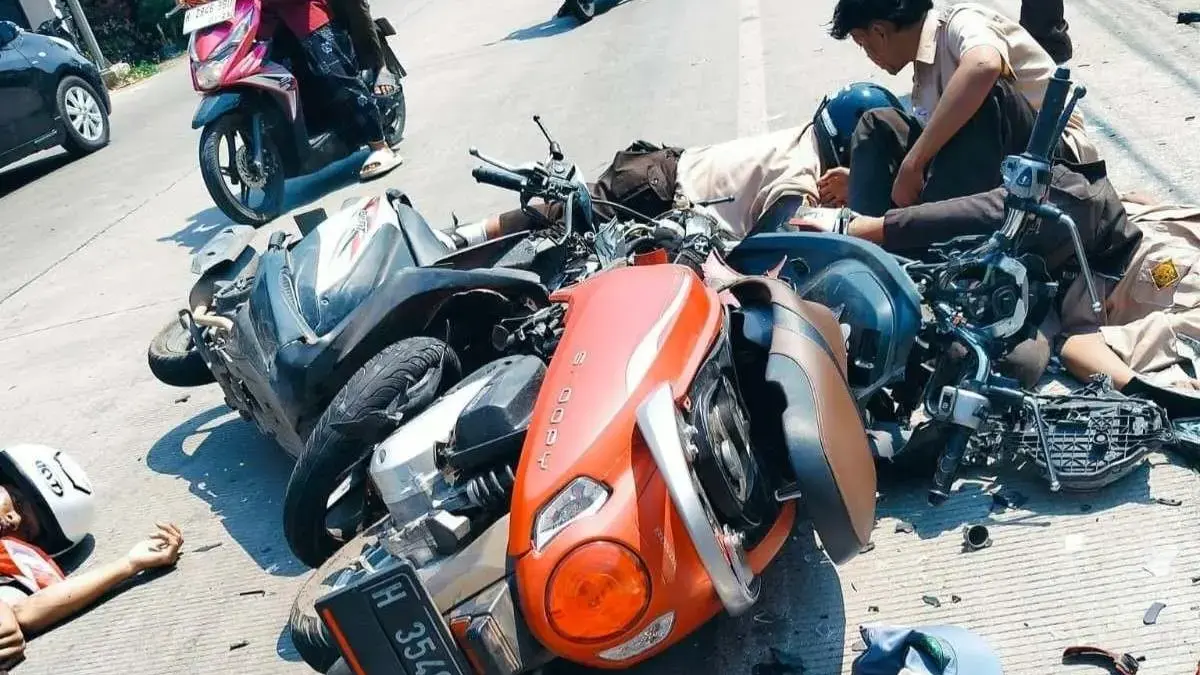 Kecelakaan Maut di Patebon Kendal, Dua Pelajar MAN Tewas Usai Motor Salip di Lajur Lawan