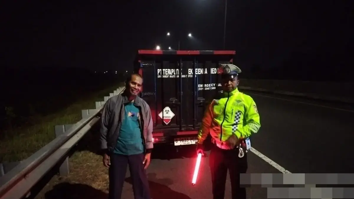 Kehabisan Solar di Tol KM 330, Call Center 110 Polres Pekalongan Cepat Bantu Pengendara