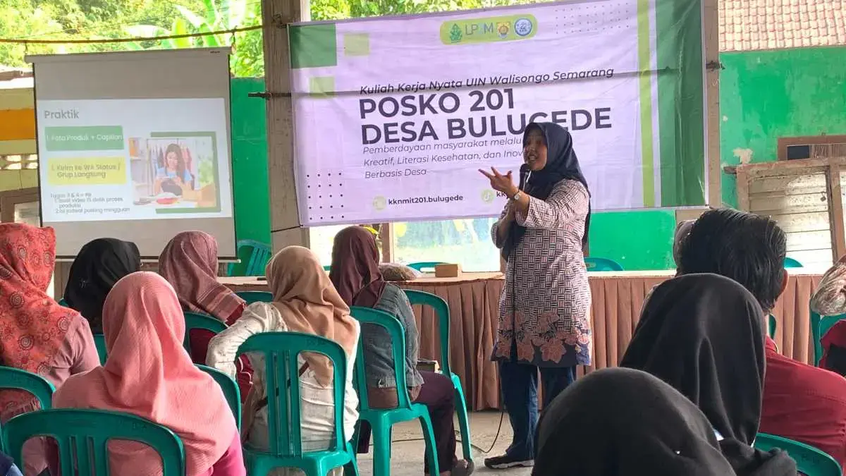 Mahasiswa KKN UIN Walisongo Latih UMKM Bulugede Go Digital dengan WhatsApp Business