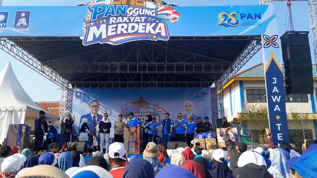 Panggung Rakyat PAN Banjir Warga, Pasar Murah hingga Hadiah Motor Panggung Rakyat PAN Banjir Warga, Pasar Murah hingga Hadiah Motor