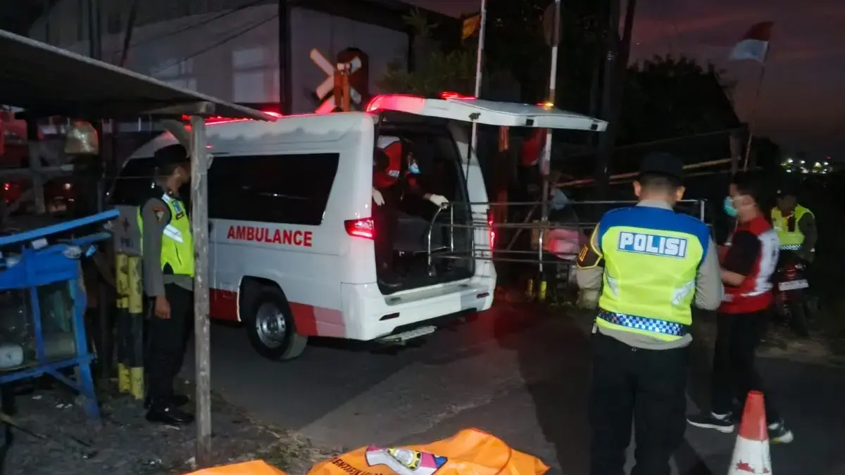 Perempuan Tanpa Identitas Tewas Tertemper KA 304 di Ringinarum Kendal Perempuan Tanpa Identitas Tewas Tertemper KA 304 di Ringinarum Kendal