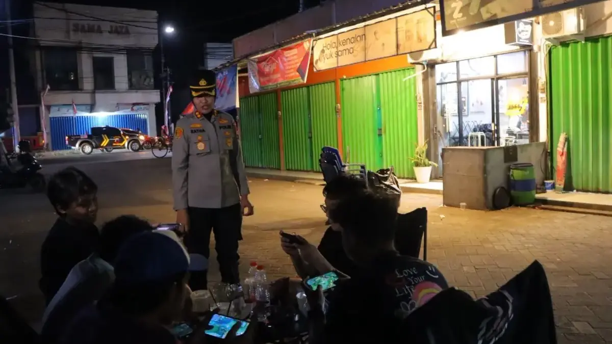 Polres Kendal Gelar Patroli Skala Besar, Buru Balap Liar dan Tawuran Polres Kendal Gelar Patroli Skala Besar, Buru Balap Liar dan Tawuran