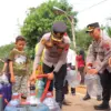 Polres Kendal Salurkan 10.000 Liter Air Bersih untuk Warga Sirowo yang Alami Krisis