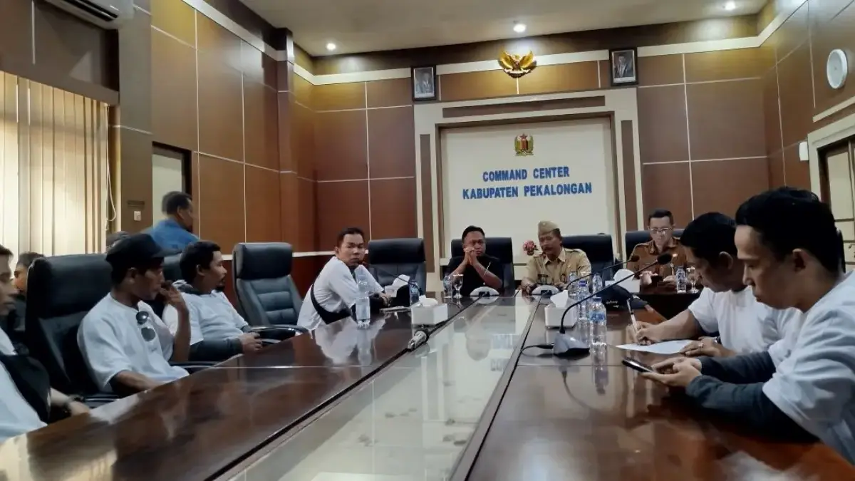 Program Makan Telur Setiap Jumat, Solusi Bantu Peternak Ayam Petelur Program Makan Telur Setiap Jumat, Solusi Bantu Peternak Ayam Petelur