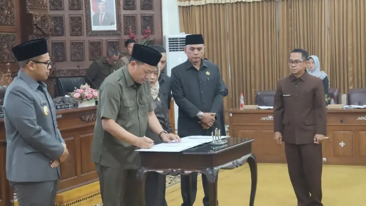 Realisasi APBD 2025 Positif, Bupati Batang Siapkan Arah Anggaran 2027 dan 2026 Realisasi APBD 2025 Positif, Bupati Batang Siapkan Arah Anggaran 2027 dan 2026