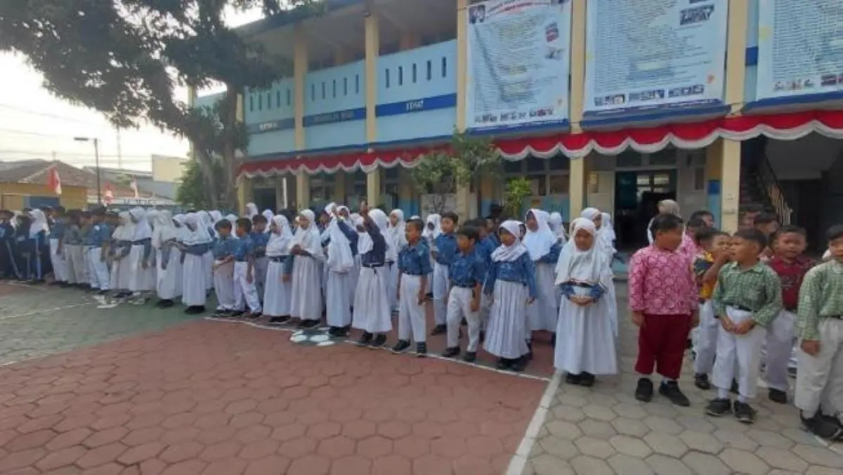SDN Podosugih 01 Luncurkan "Rabu Menyala", Kenalkan Lagu Daerah ke Murid SDN Podosugih 01 Luncurkan \"Rabu Menyala\", Kenalkan Lagu Daerah ke Murid