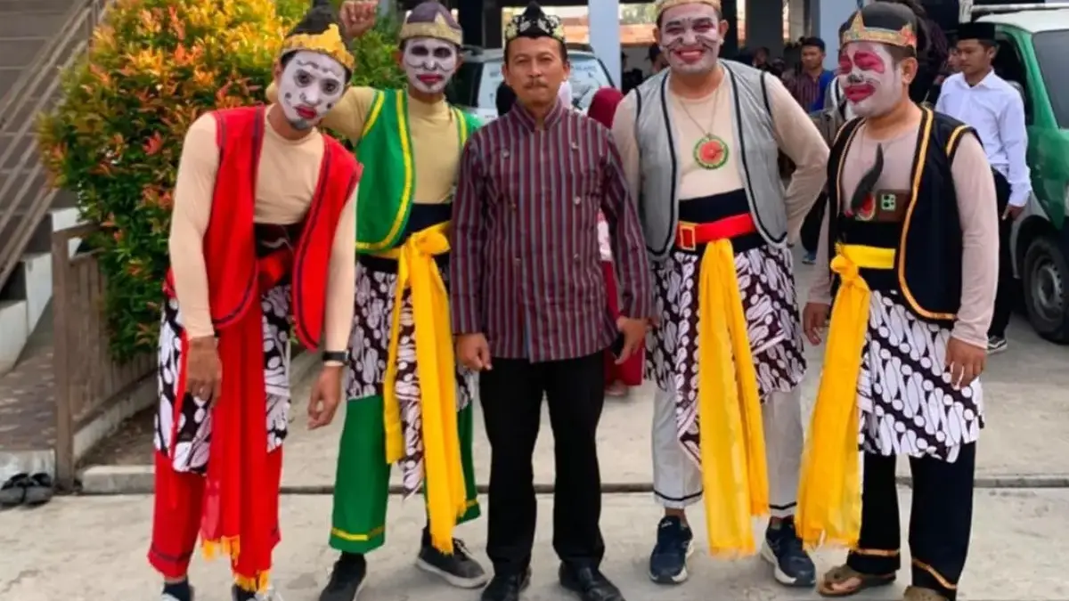 Semarak HUT ke-81 RI, SMK Nusantara 1 Comal Gelar Karnaval Bertema Aneka Ragam Nusantara SMK Nusantara 1 Comal