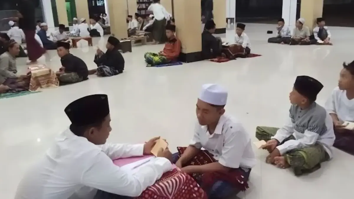 SMP Sains Cahaya Al-Qur'an Luncurkan Program Bilingual dan Takhasus Nonasrama SMP Sains Cahaya Al-Qur\'an Luncurkan Program Bilingual dan Takhasus Nonasrama