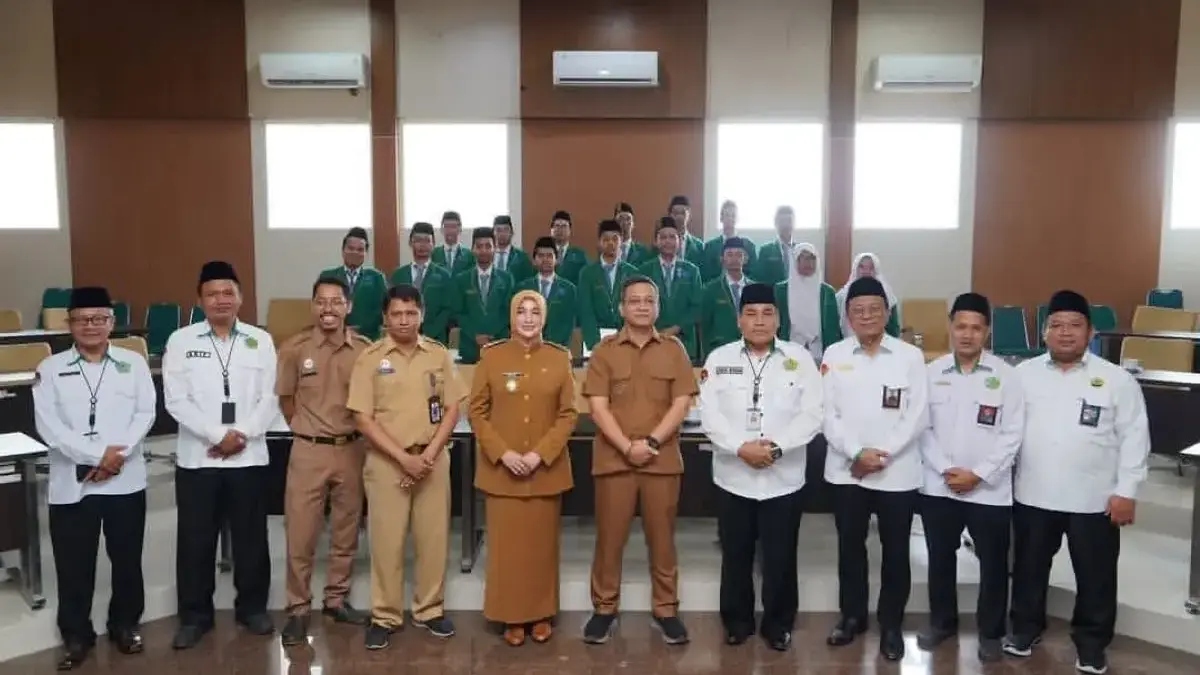 Wali Kota Lepas Pelajar Berprestasi ke Tiga Ajang Nasional Sekaligus Wali Kota Lepas Pelajar Berprestasi ke Tiga Ajang Nasional Sekaligus