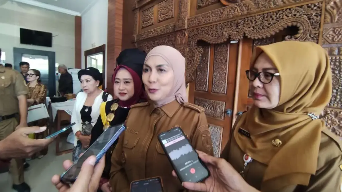 49 Desa di Kendal Ikut Program Satu Desa Satu Sarjana, 29 Industri Kucurkan Beasiswa Polifurneka 49 Desa di Kendal Ikut Program Satu Desa Satu Sarjana, 29 Industri Kucurkan Beasiswa Polifurneka