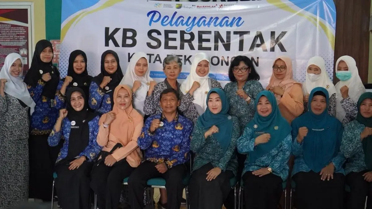 Angka Birth Rate Kota Pekalongan Anjlok 40 Persen, Dinsos dan PKK Gencarkan Pelayanan KB Serempak Angka Birth Rate Kota Pekalongan Anjlok 40 Persen, Dinsos dan PKK Gencarkan Pelayanan KB Serempak