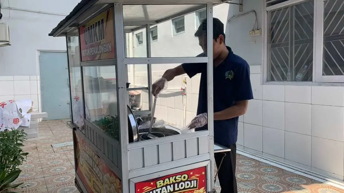 Bebas dari Rutan Pekalongan, Mantan WBP Terima Premi UMKM Rp 1,05 Juta Sebagai Modal Mandiri Bebas dari Rutan Pekalongan, Mantan WBP Terima Premi UMKM Rp 1,05 Juta Sebagai Modal Mandiri