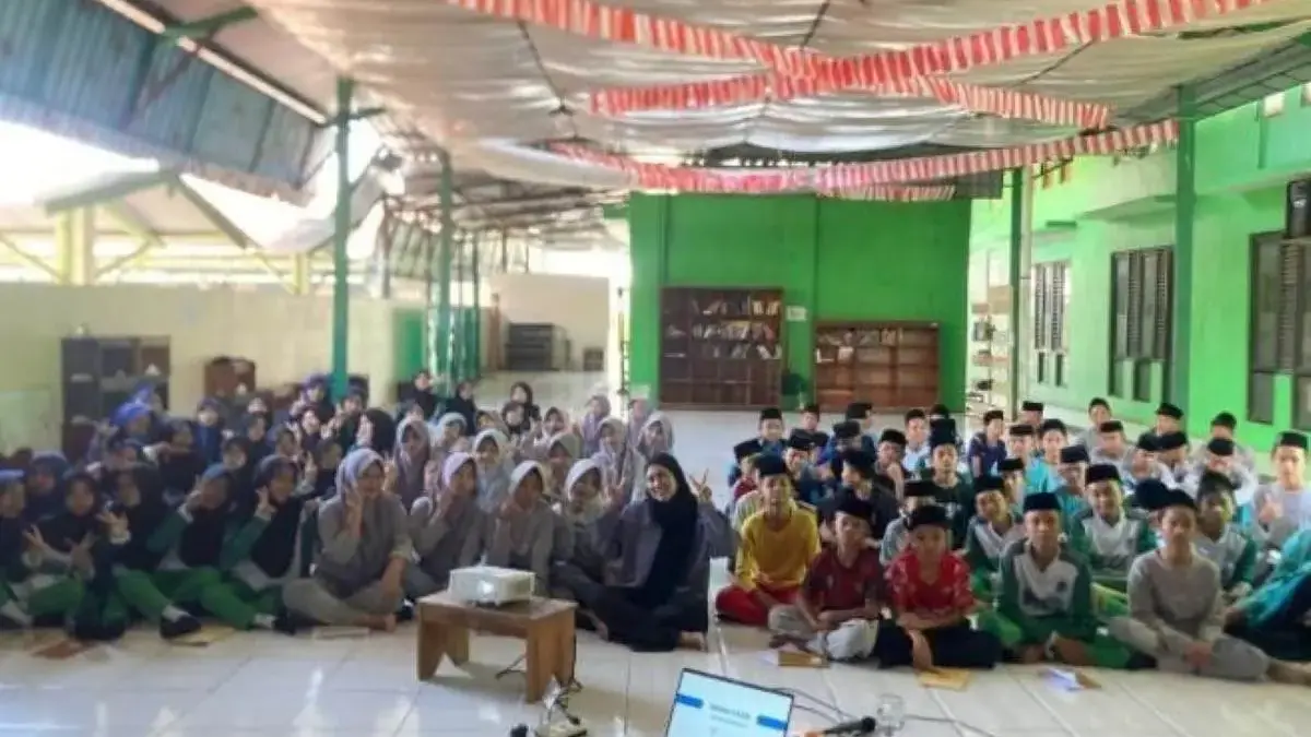 Bentuk Karakter dan Cegah Bullying, SMP Sains Cahaya Al-Qur'an Terapkan School of Excellence Bentuk Karakter dan Cegah Bullying, SMP Sains Cahaya Al-Qur\'an Terapkan School of Excellence
