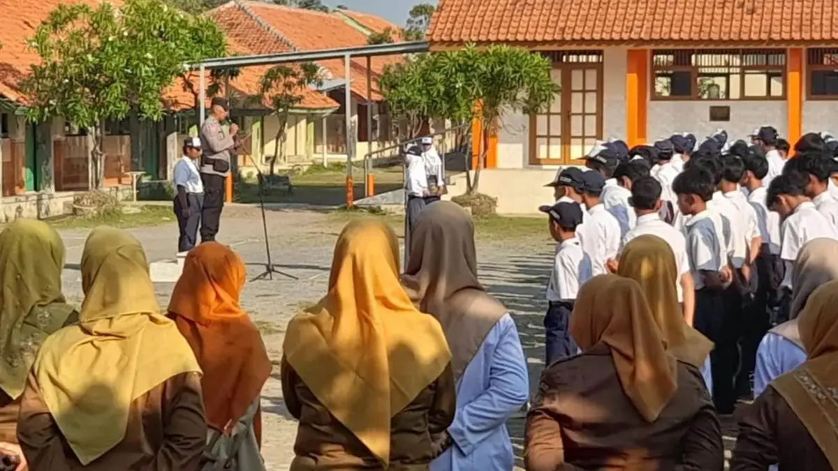 Cegah Bullying hingga Narkoba, Polres Pekalongan Kota Edukasi Siswa SMPN 12 Lewat Police Goes to School