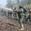 Cegah Kemunculan Titik Api, 49 Personel Gabungan Sisir dan Dinginkan TPA Lama Darupono Kendal