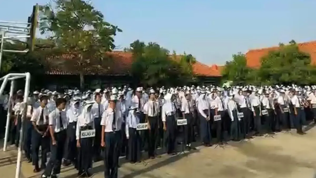 Cegah Perundungan di Sekolah, Pemkot Pekalongan Gelar Apel Siaga Pelajar di SMPN 2 Pekalongan Cegah Perundungan di Sekolah, Pemkot Pekalongan Gelar Apel Siaga Pelajar di SMPN 2 Pekalongan