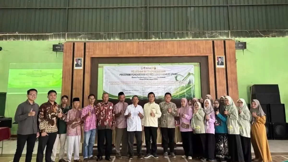 Dorong Pupuk Organik Mandiri, Fakultas Pertanian Unikal Terapkan Mesin Pencacah di Wonopringgo
