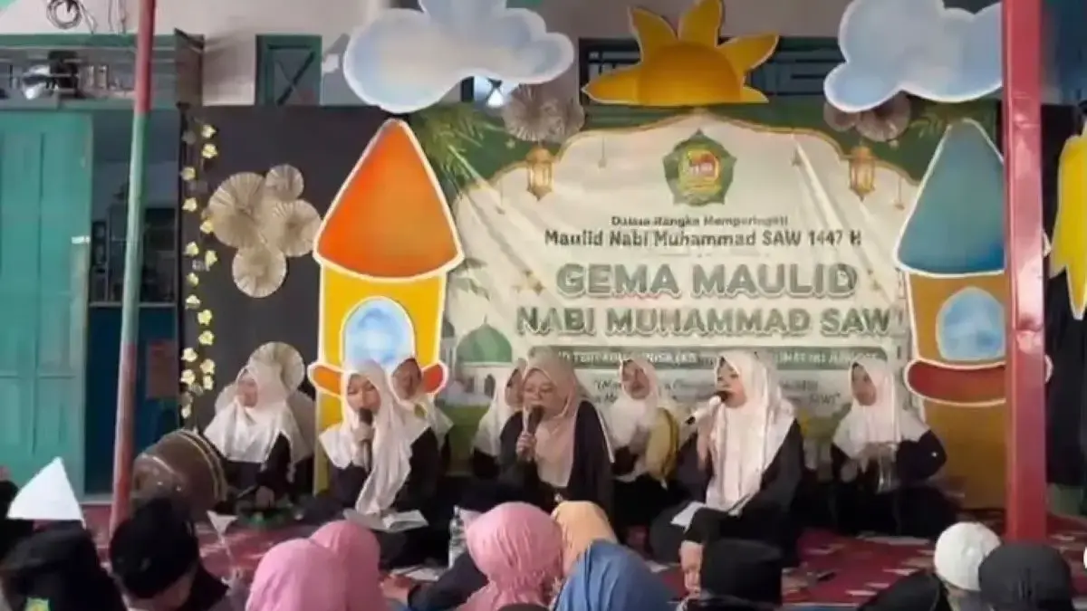Kenalkan Sosok Rasulullah Sejak Dini, PAUD Annisa Muslimat NU Jenggot Gelar Gema Maulid Interaktif Kenalkan Sosok Rasulullah Sejak Dini, PAUD Annisa Muslimat NU Jenggot Gelar Gema Maulid Interaktif
