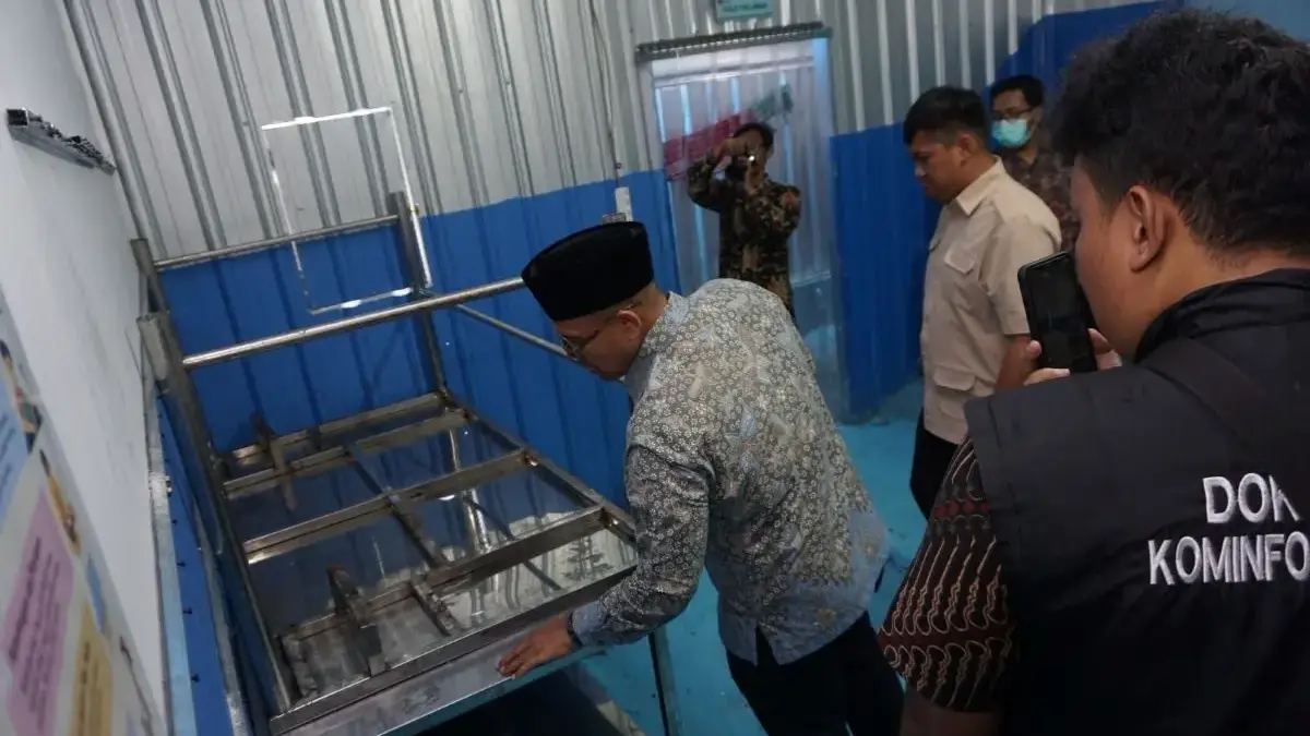 Keracunan Massal MBG di Batang Capai 411 Orang, BGN Sanksi Tutup Dapur SPPG Bawang Keracunan Massal MBG di Batang Capai 411 Orang, BGN Sanksi Tutup Dapur SPPG Bawang
