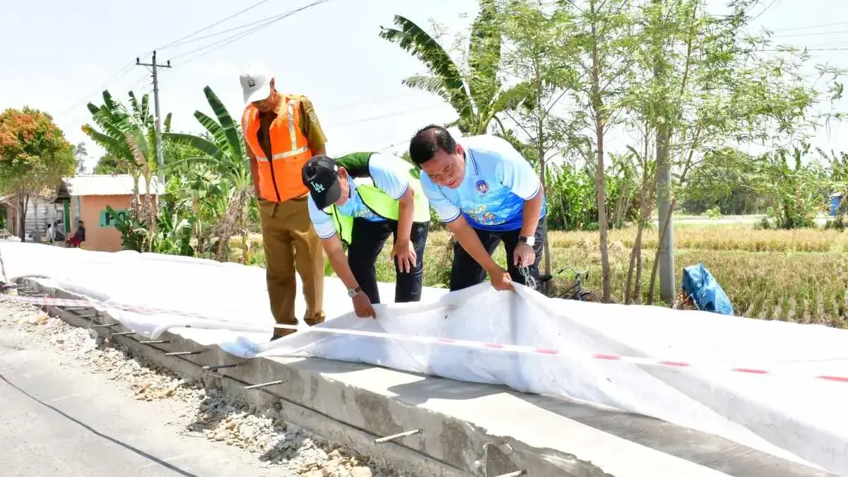 Perbaikan Ruas Jalan Dikebut, Plt Bupati Pekalongan Minta Warga Ikut Jaga Infrastruktur