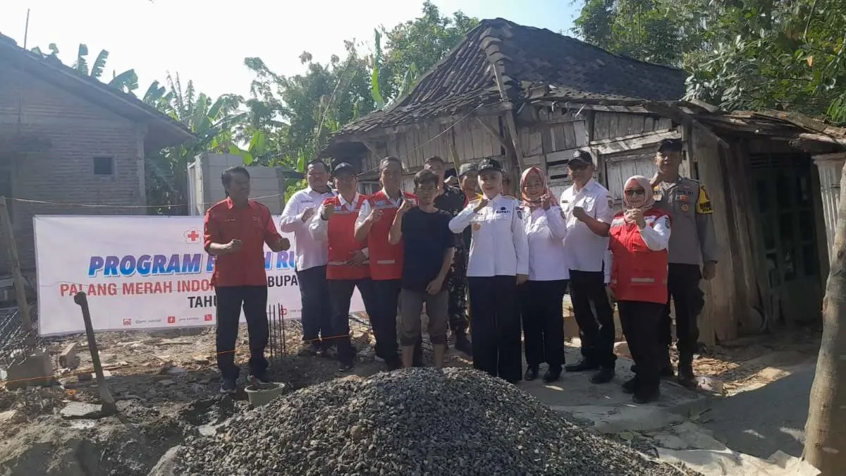 Percepat Pengentasan RTLH, PMI Kendal Bedah Tiga Rumah Warga Tak Layak Huni di Tiga Kecamatan