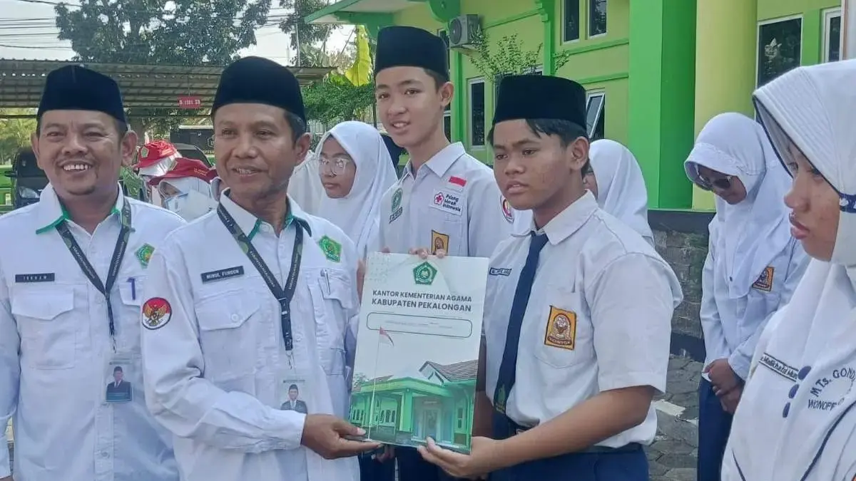 Siswa MTs Salafiyah Wiradesa Sabet Medali Perunggu OSN Matematika Tingkat Nasional Siswa MTs Salafiyah Wiradesa Sabet Medali Perunggu OSN Matematika Tingkat Nasional