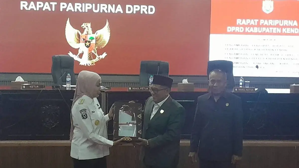 Soroti Absennya OPD, Paripurna DPRD Kendal Bahas Raperda BUMD hingga Kawasan Tanpa Rokok