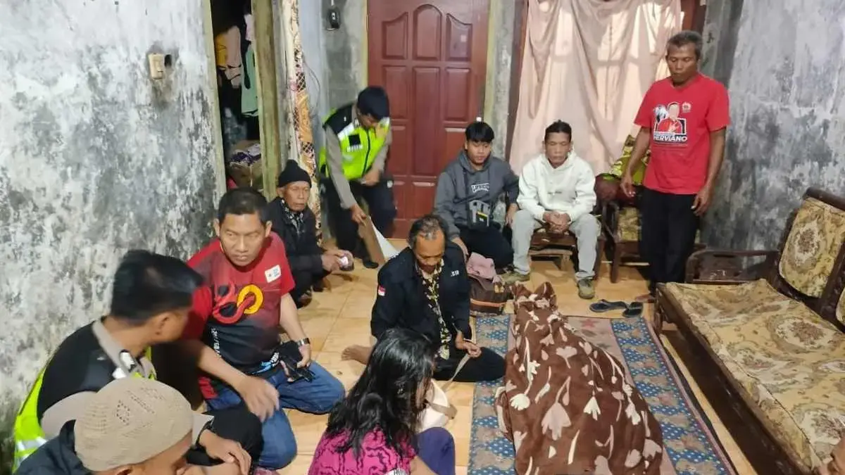 Tak Jawab Telepon Orangtua, Remaja 15 Tahun di Patean Kendal Ditemukan Meninggal Dunia Tak Jawab Telepon Orangtua, Remaja 15 Tahun di Patean Kendal Ditemukan Meninggal Dunia