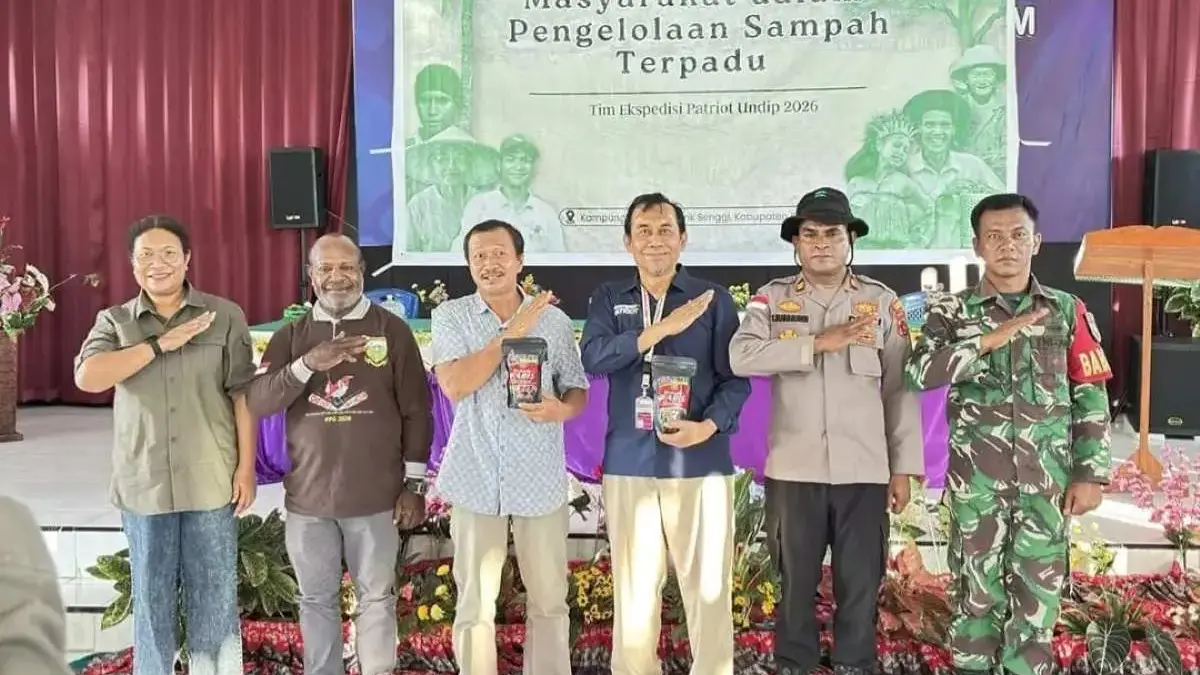 Tim Patriot UNDIP dan Pemkab Keerom Sulap 127 Titik Sampah Liar Jadi Peluang Ekonomi