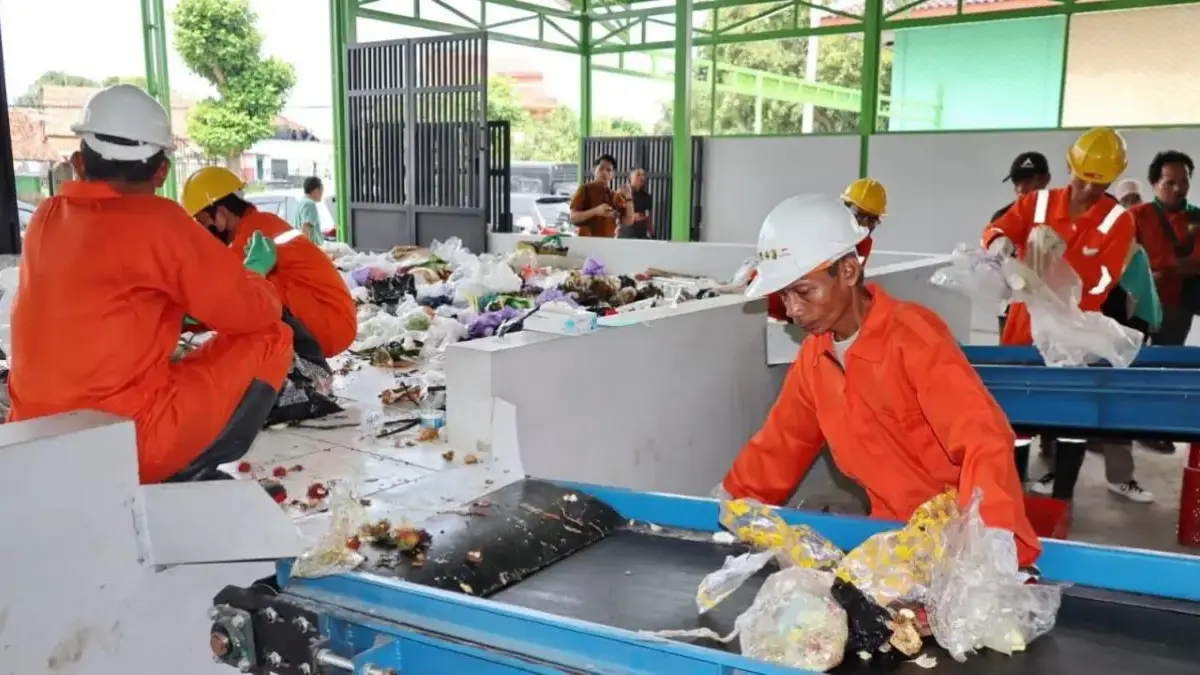 Volume Sampah TPA Degayu Pekalongan Anjlok Signifikan, DLH Targetkan Tutup Timbunan Geomembran Volume Sampah TPA Degayu Pekalongan Anjlok Signifikan, DLH Targetkan Tutup Timbunan Geomembran