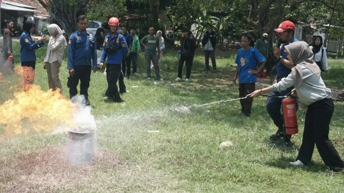 Antisipasi Potensi Kebakaran Tabung Gas, 96 Relawan Dapur MBG Kota Pekalongan Dilatih Damkar