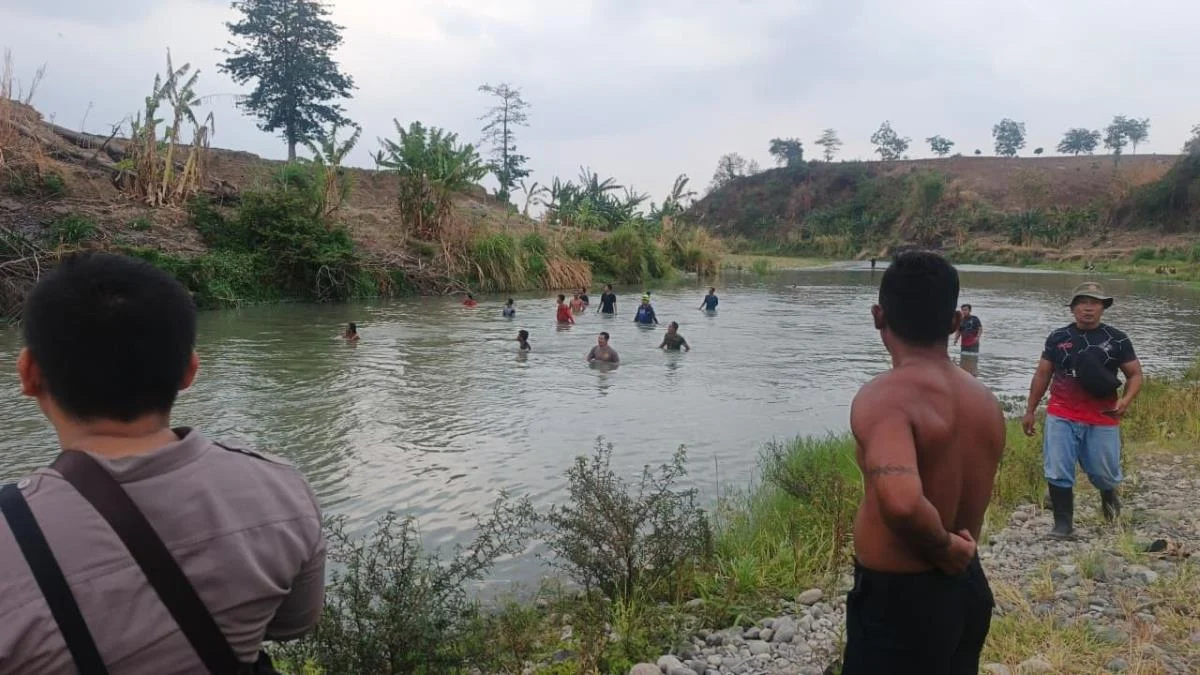 Asyik Bermain di Sungai Bodri Pegandon Kendal, Dua Bocah SD Ditemukan Meninggal Dunia Hanyut Asyik Bermain di Sungai Bodri Pegandon Kendal, Dua Bocah SD Ditemukan Meninggal Dunia Hanyut