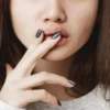 Mencerahkan bibir hitam