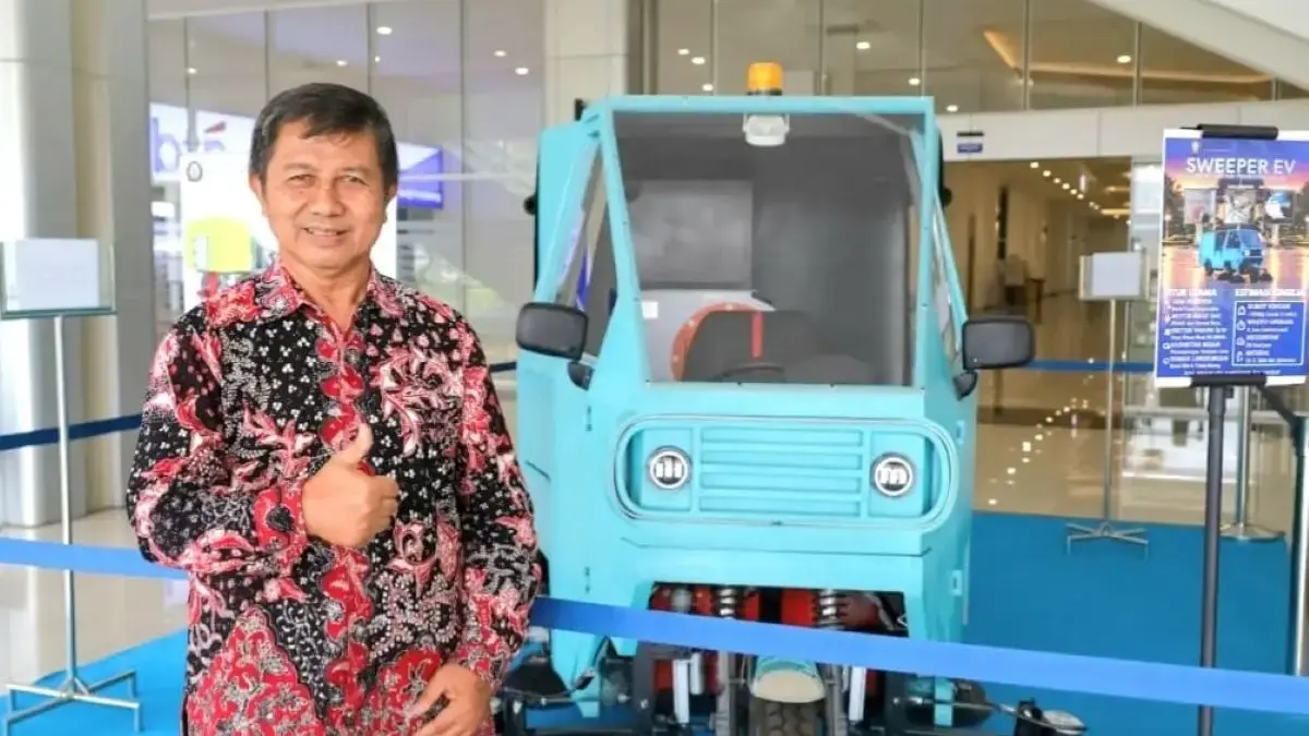 Dies Natalis ke-69, UNDIP Luncurkan Sweeper EV Kendaraan Listrik Penyapu Jalan Bebas Emisi di Kampus Tembalang
