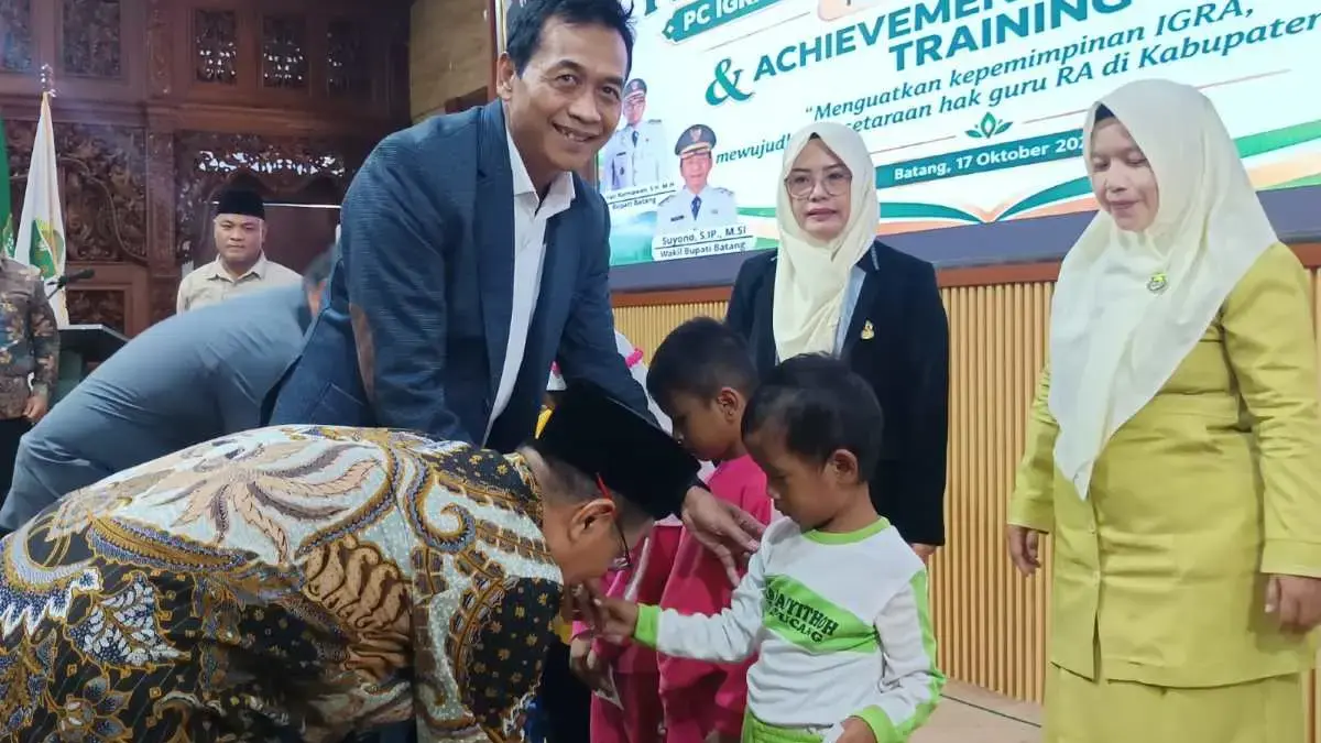 Dilantik di Kantor Bupati, Wabup Suyono Minta Pengurus PC IGRA Batang Resapi Makna Perjuangan Mars Dilantik di Kantor Bupati, Wabup Suyono Minta Pengurus PC IGRA Batang Resapi Makna Perjuangan Mars