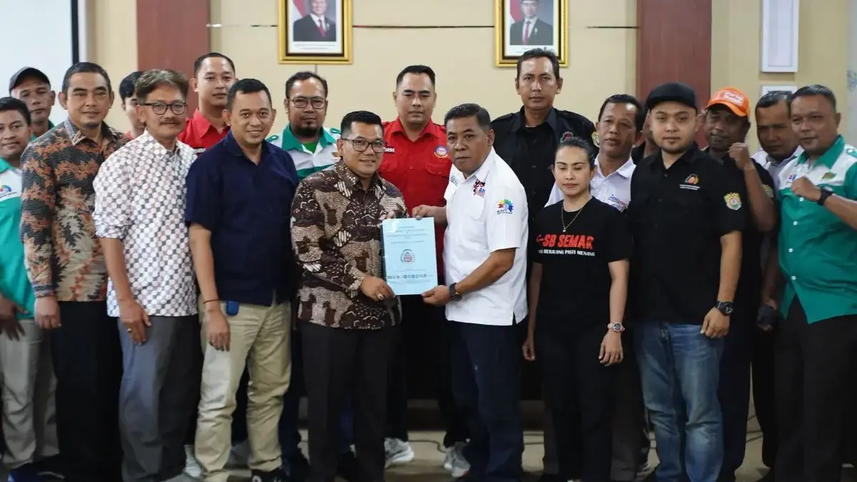 Dukung UMSK 2027, DPRD Kendal Akomodasi Aspirasi Buruh yang Ancam Unjuk Rasa 10.000 Massa Dukung UMSK 2027, DPRD Kendal Akomodasi Aspirasi Buruh yang Ancam Unjuk Rasa 10.000 Massa