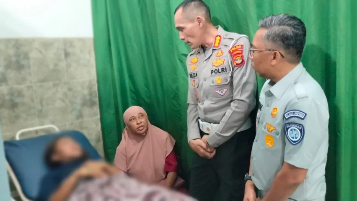 Kecelakaan Minibus di Tol Terpeka