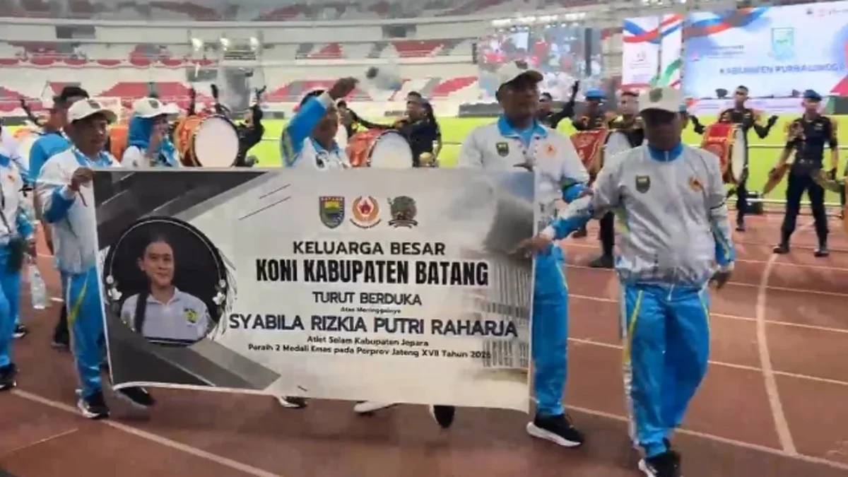 Kenakan Pita Hitam di Pembukaan Porprov Jateng 2026, Kontingen Batang Berduka untuk Atlet Selam Jepara