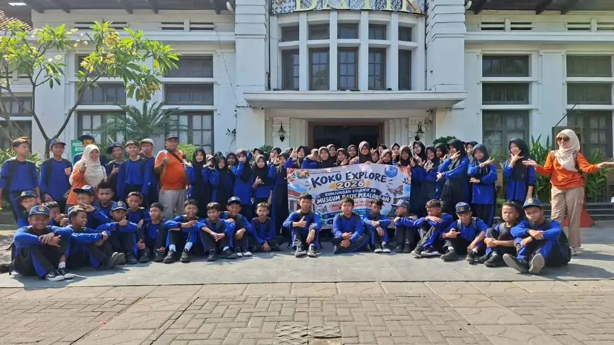 Kenalkan Budaya Lokal, 256 Siswa SMPN 2 Sragi Belajar Membatik di Museum Batik Pekalongan Kenalkan Budaya Lokal, 256 Siswa SMPN 2 Sragi Belajar Membatik di Museum Batik Pekalongan