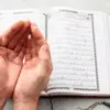 Keutamaan Membaca Surat Al Kahfi di Hari Jumat
